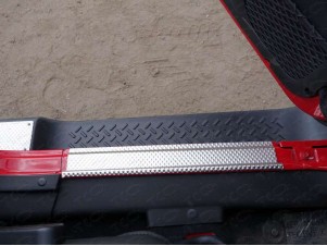 Накладки на пластиковые пороги декоративные (комплект 4 шт.) для Jeep Wrangler 3D № JEEPWRAN3D(3.6)14-27